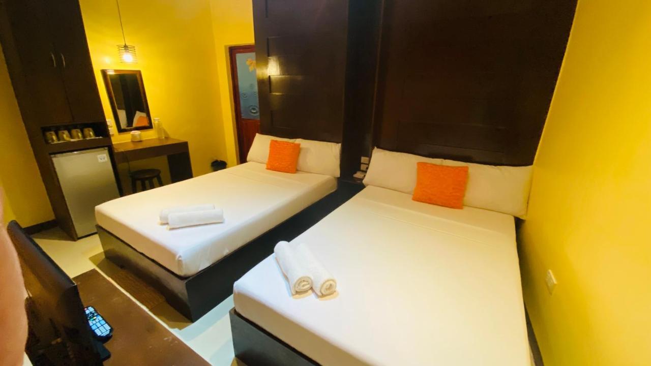 Vicente Aguirre Rooms Boracay Island Екстер'єр фото