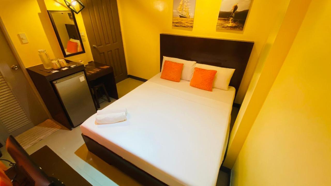 Vicente Aguirre Rooms Boracay Island Екстер'єр фото