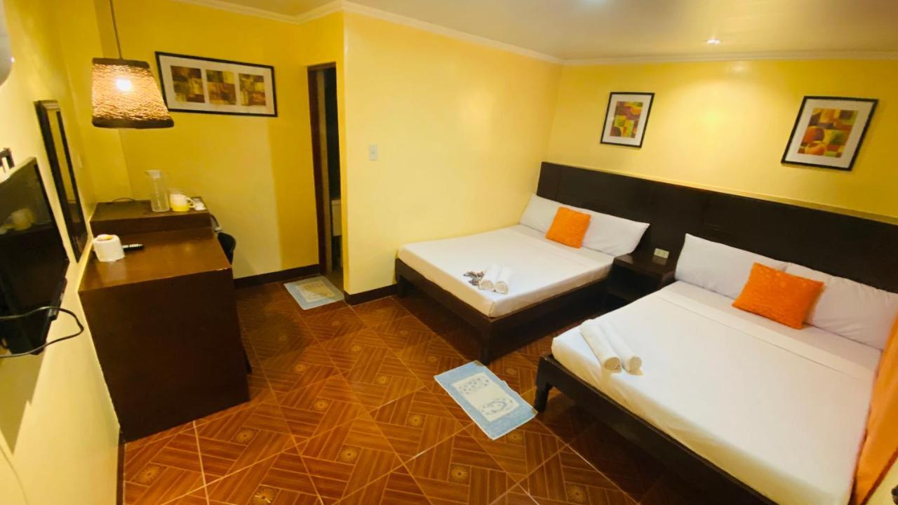 Vicente Aguirre Rooms Boracay Island Екстер'єр фото